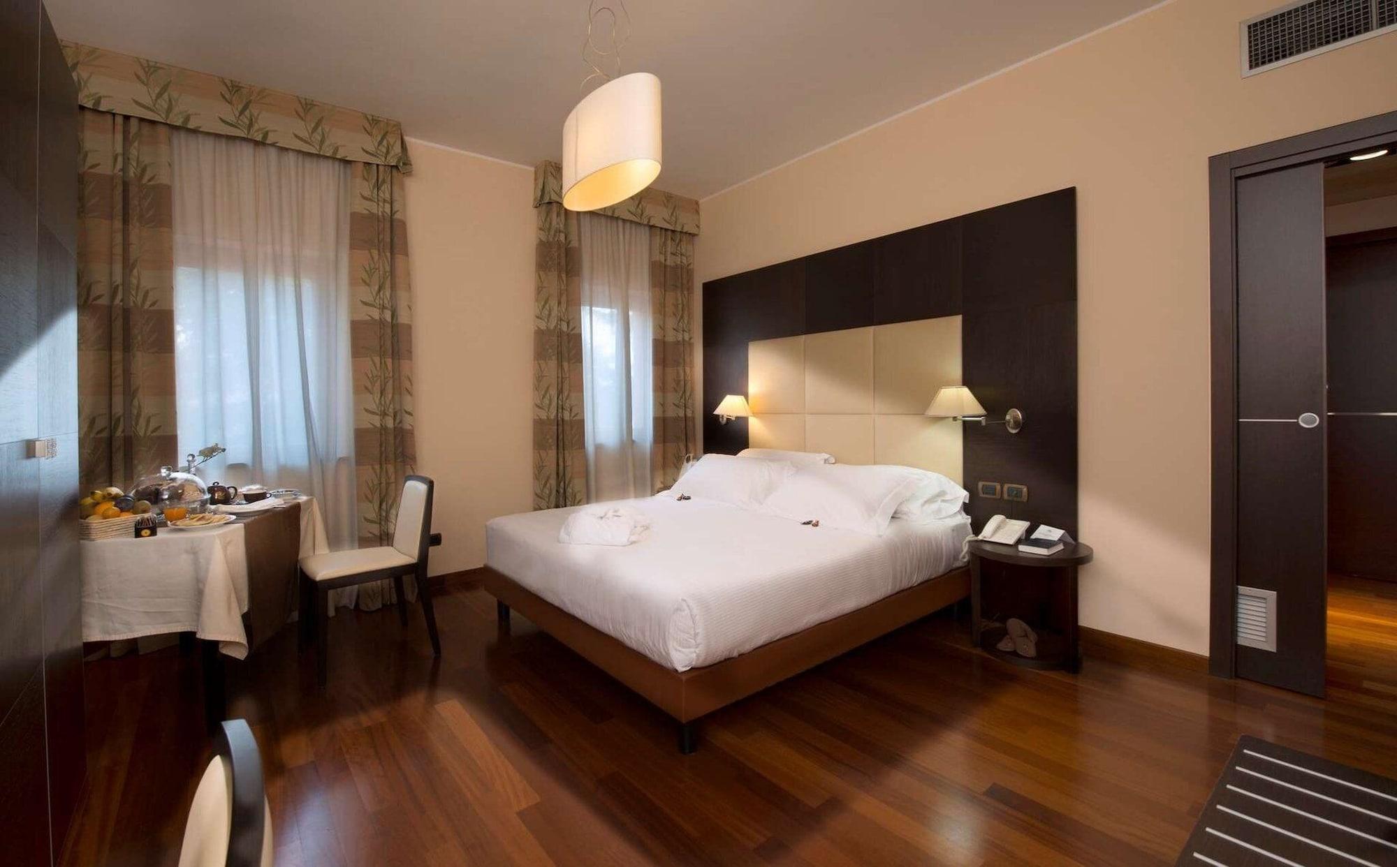 Hotel Guglielmo Catanzaro Zewnętrze zdjęcie