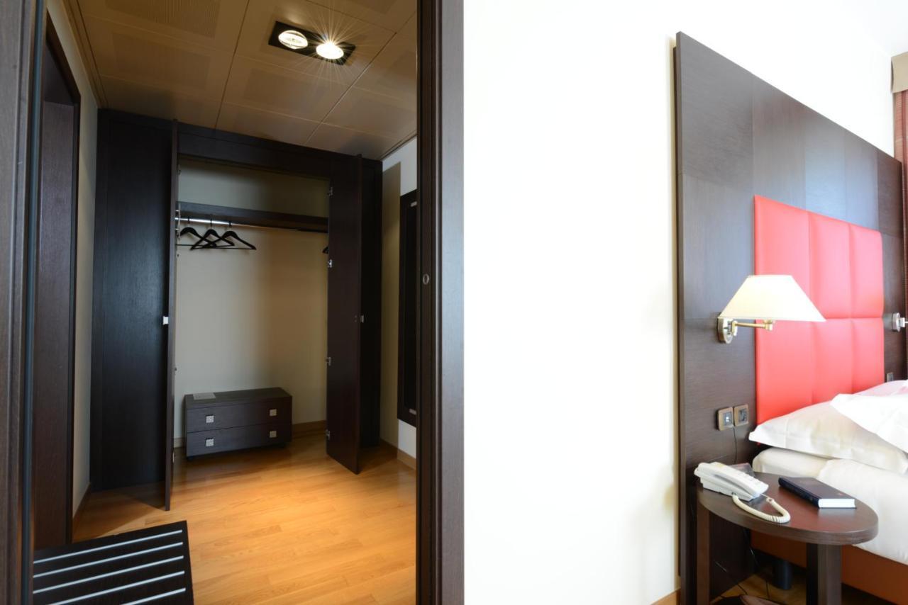 Hotel Guglielmo Catanzaro Zewnętrze zdjęcie